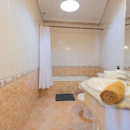 Casa Laura Santa Cruz